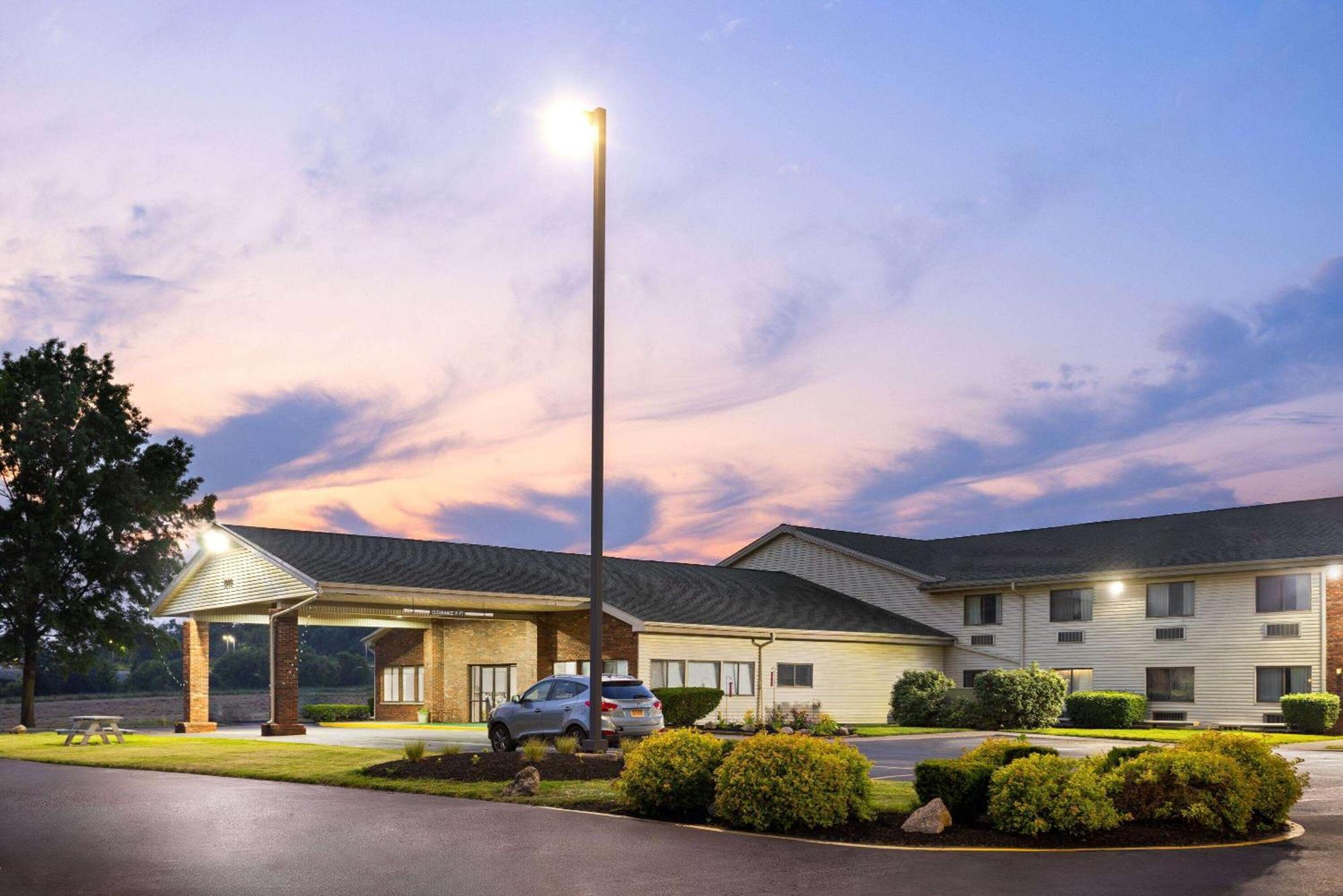 Super 8 By Wyndham Henrietta/Rochester Area Kültér fotó